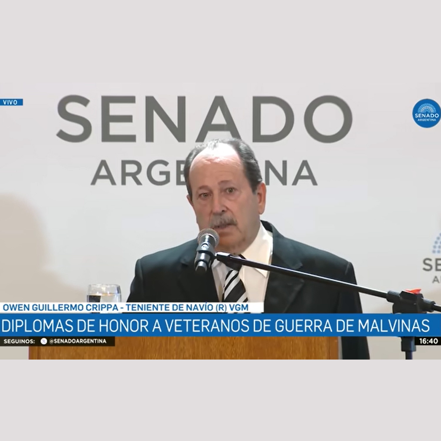 Owen Crippa, diplomas de honor a veteranos de guerra de Malvinas